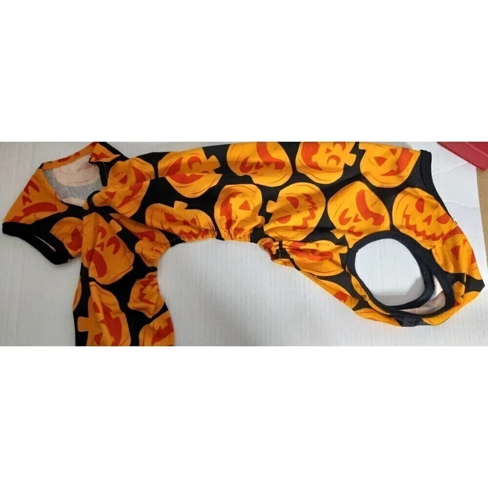 Dog Black‎ With Orange pumpkins Stretchy Tshirt size Med